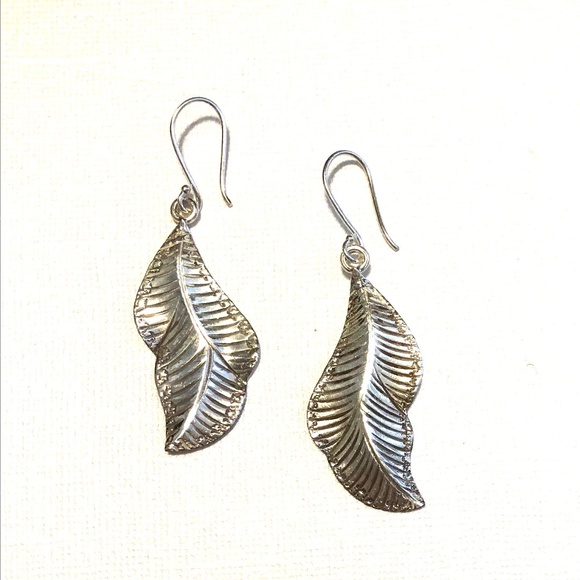 .925 Sterling Silver Feather Earrings-New with tags! - Picture 1 of 1